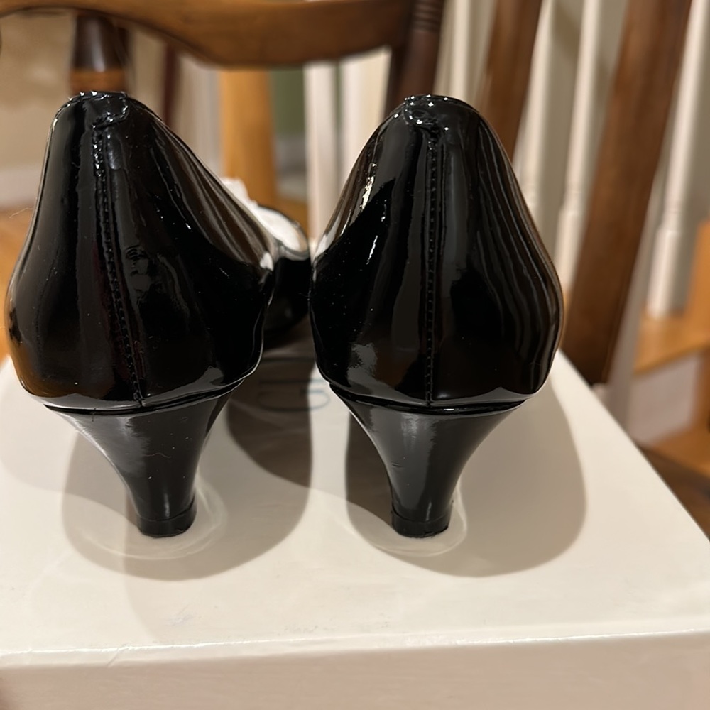 Cole Haan wedge patent shoes - Picture 3 of 6